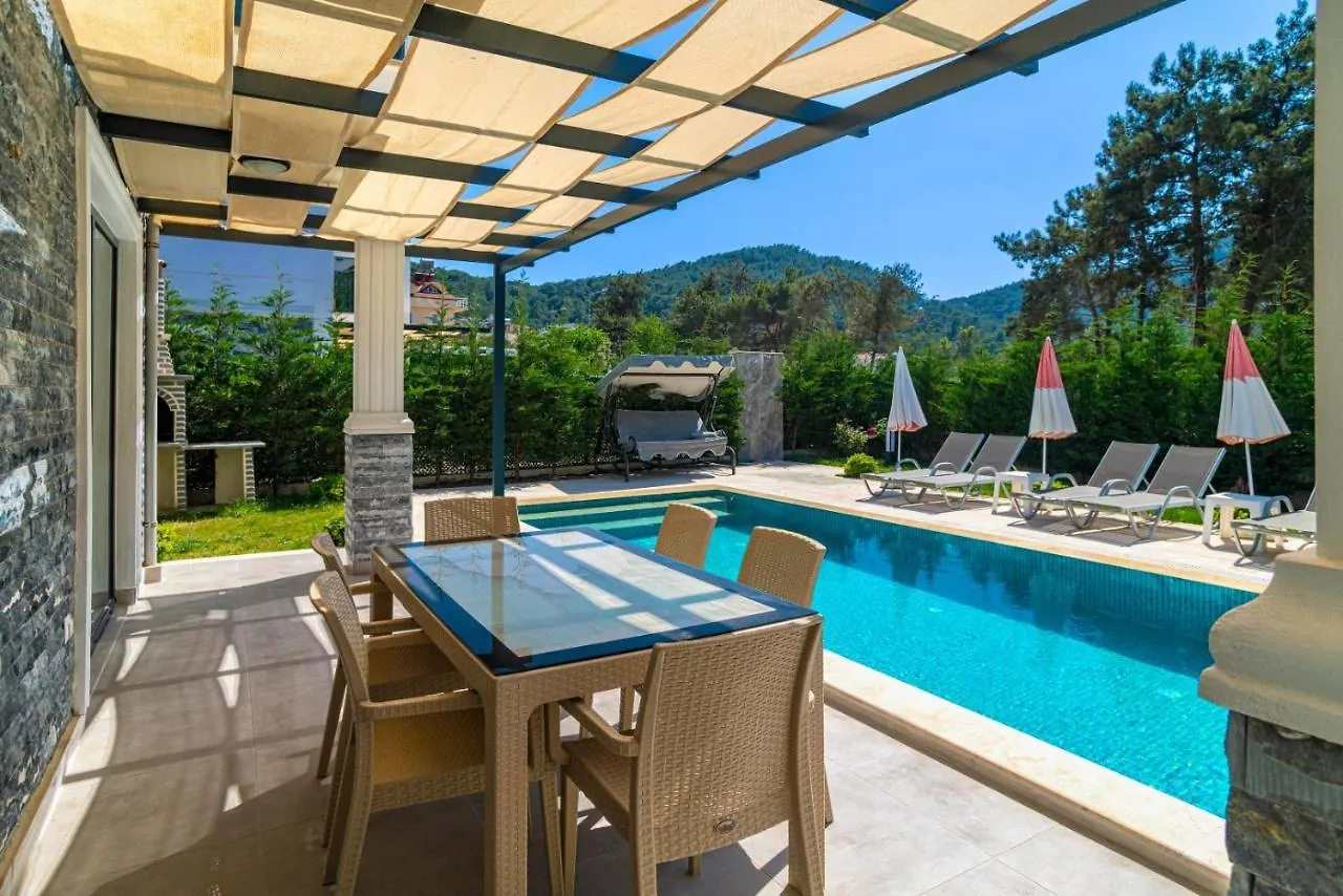 4 Bedroom Holiday Villa In Hisaroenue Oeluedeniz- Gold Rose Φετιγιέ