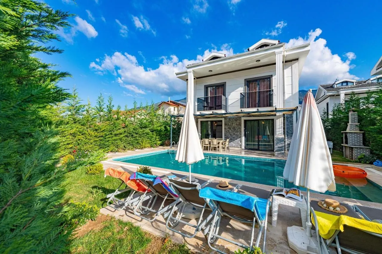 4 Bedroom Holiday Villa In Hisaroenue Oeluedeniz- Gold Rose Φετιγιέ