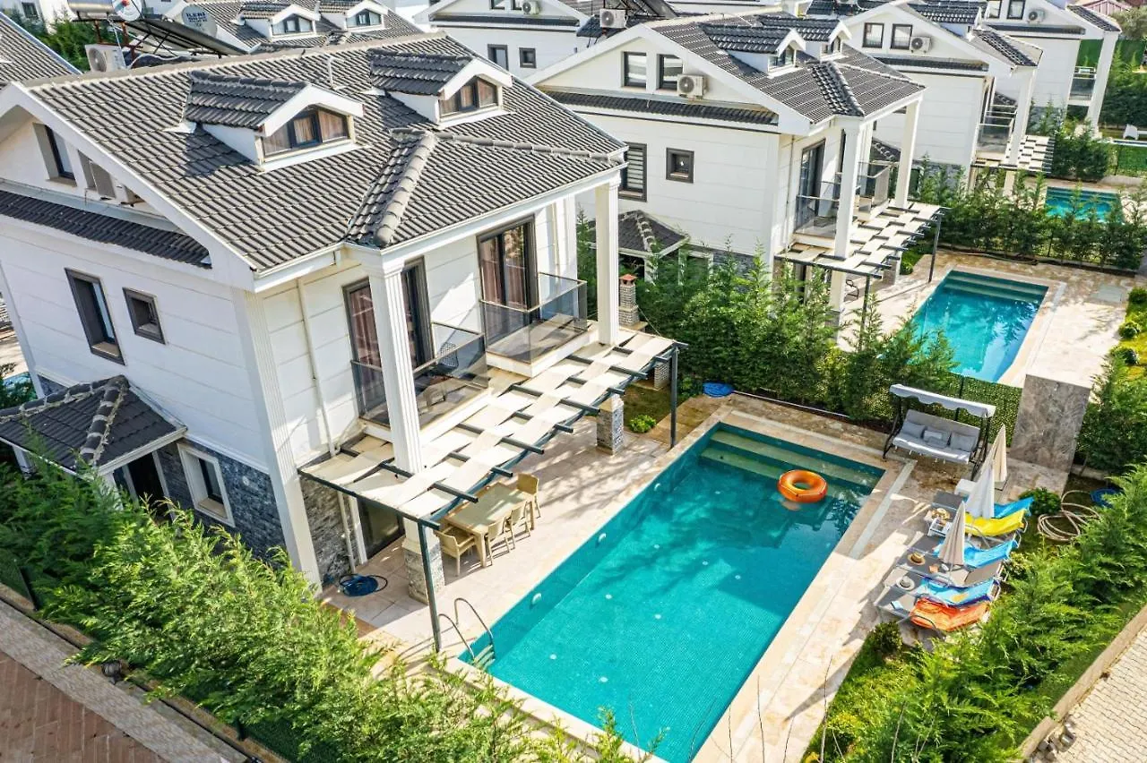 4 Bedroom Holiday Villa In Hisaroenue Oeluedeniz- Gold Rose contacts