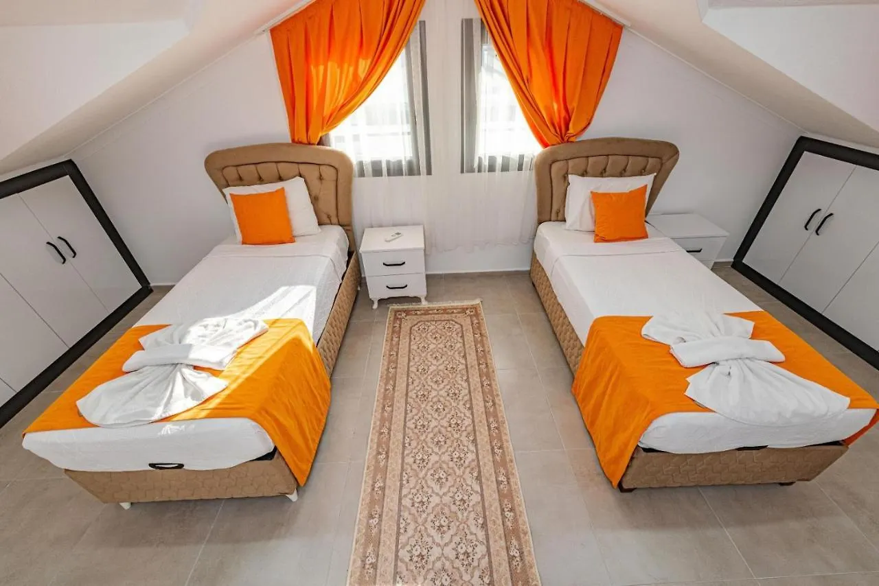 4 Bedroom Holiday Villa In Hisaroenue Oeluedeniz- Gold Rose Fethiye Turkey