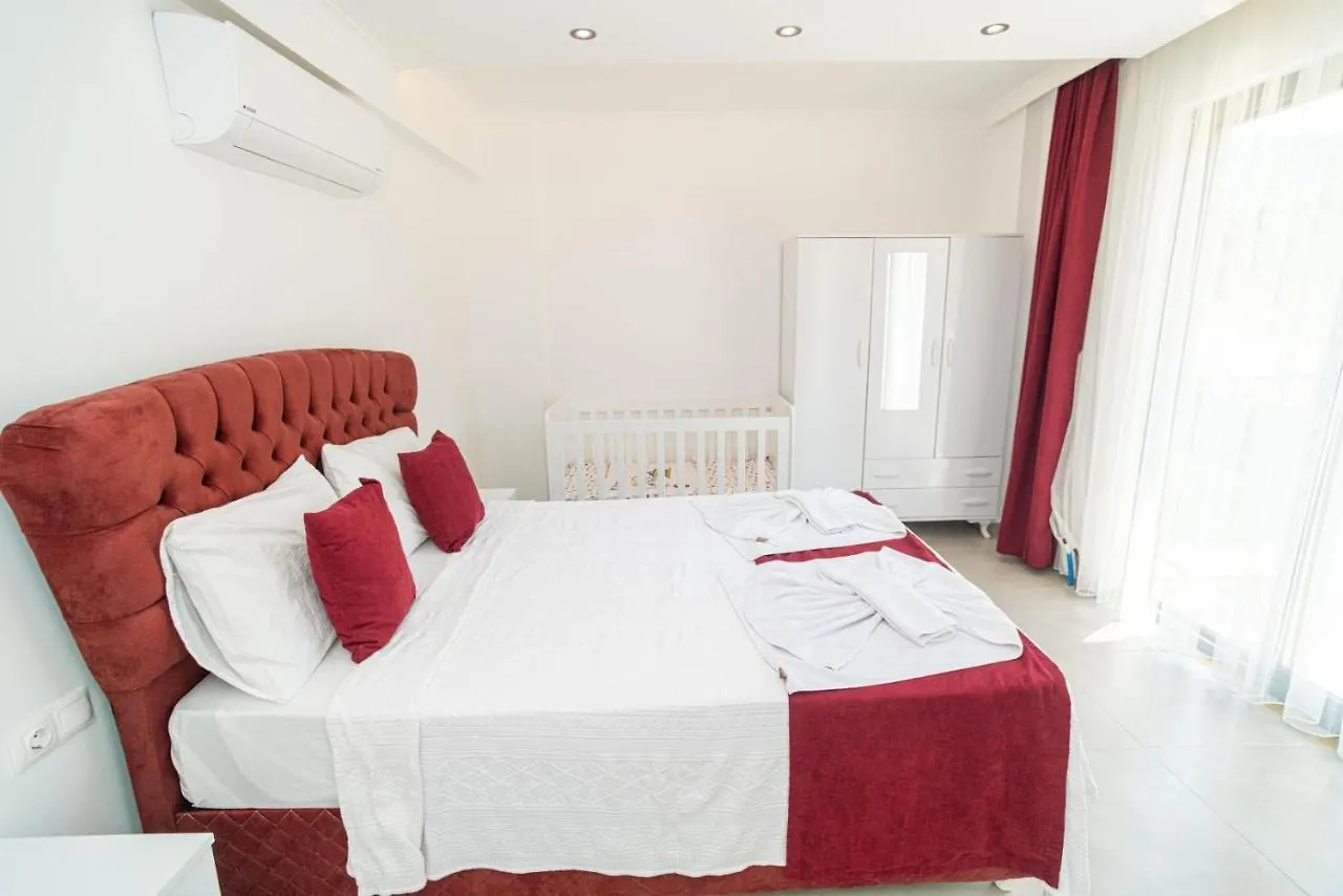 4 Bedroom Holiday Villa In Hisaroenue Oeluedeniz- Gold Rose Fethiye