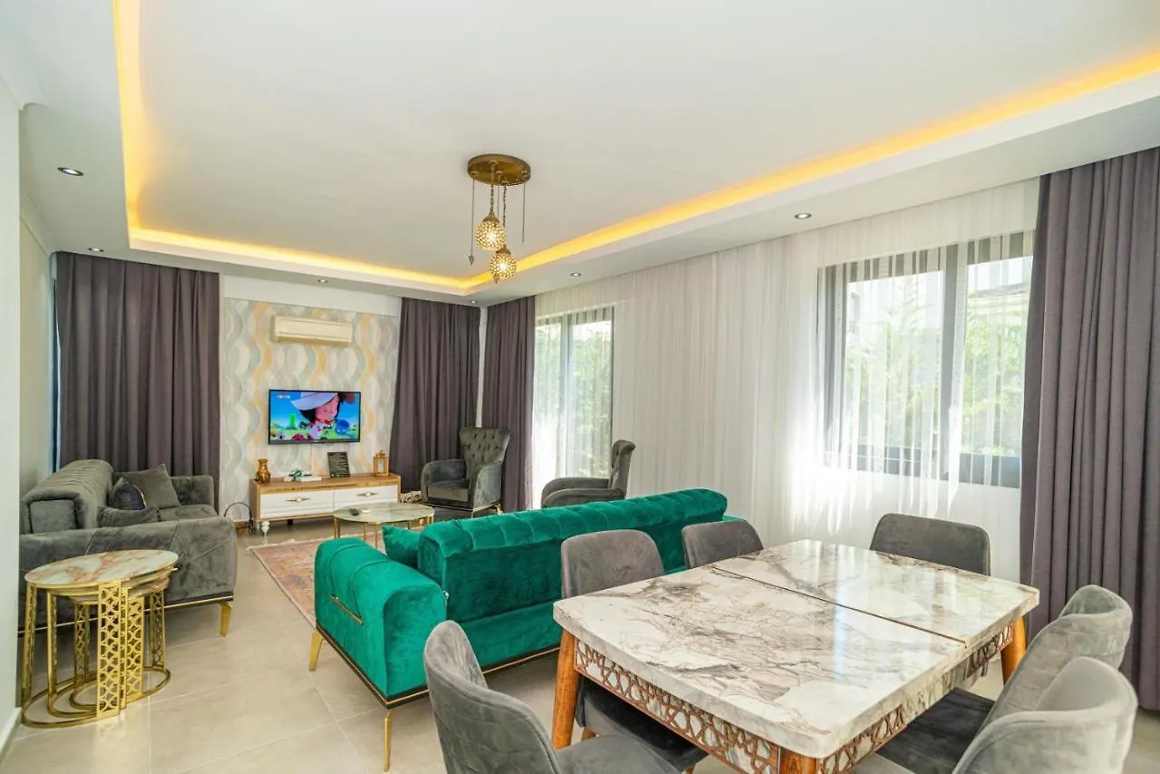 4 Bedroom Holiday Villa In Hisaroenue Oeluedeniz- Gold Rose Fethiye